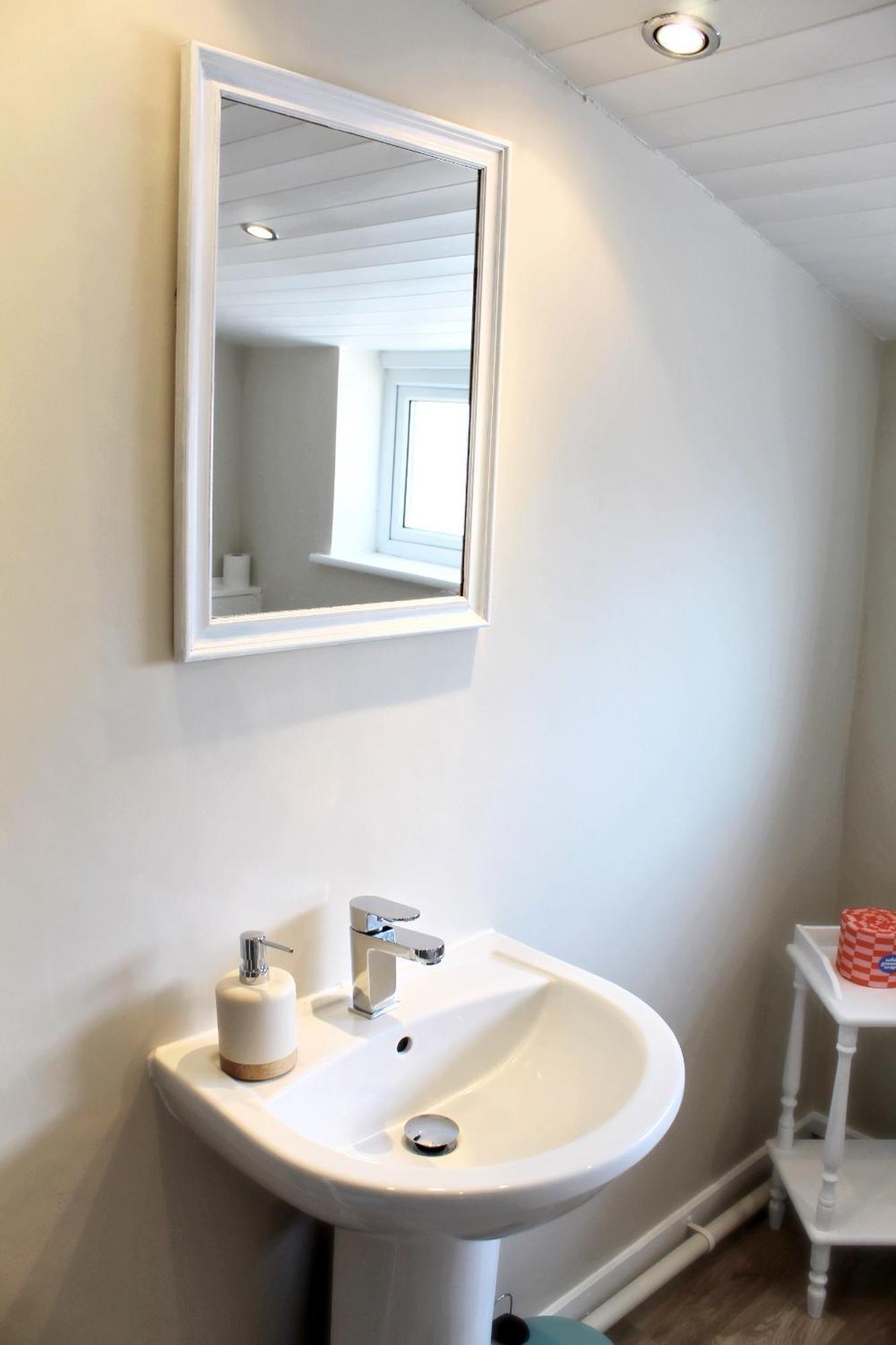 Cosy Cottage In Mersea - Walking Distance To Beach And Town 웨스트 머씨 외부 사진