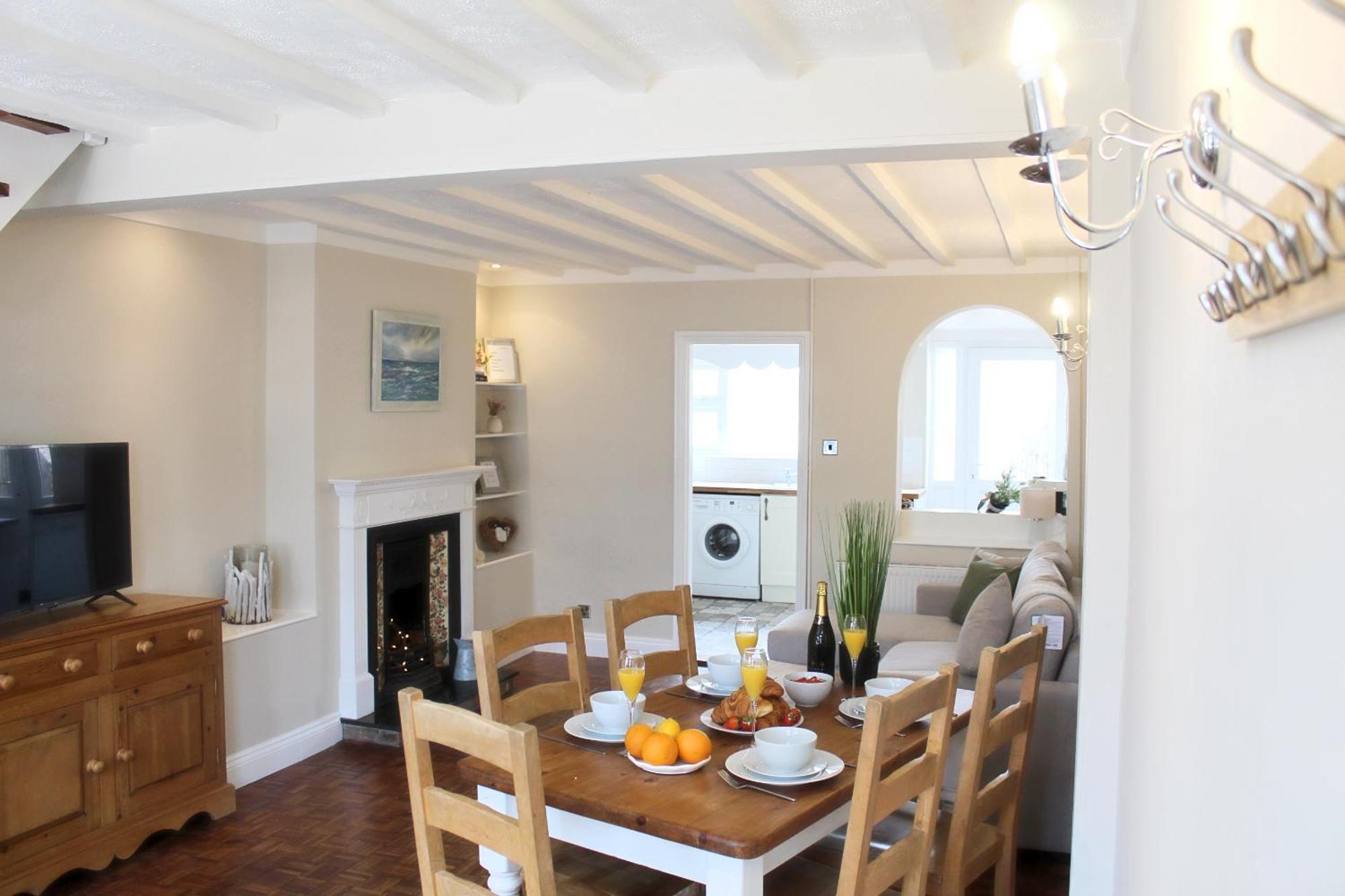 Cosy Cottage In Mersea - Walking Distance To Beach And Town 웨스트 머씨 외부 사진