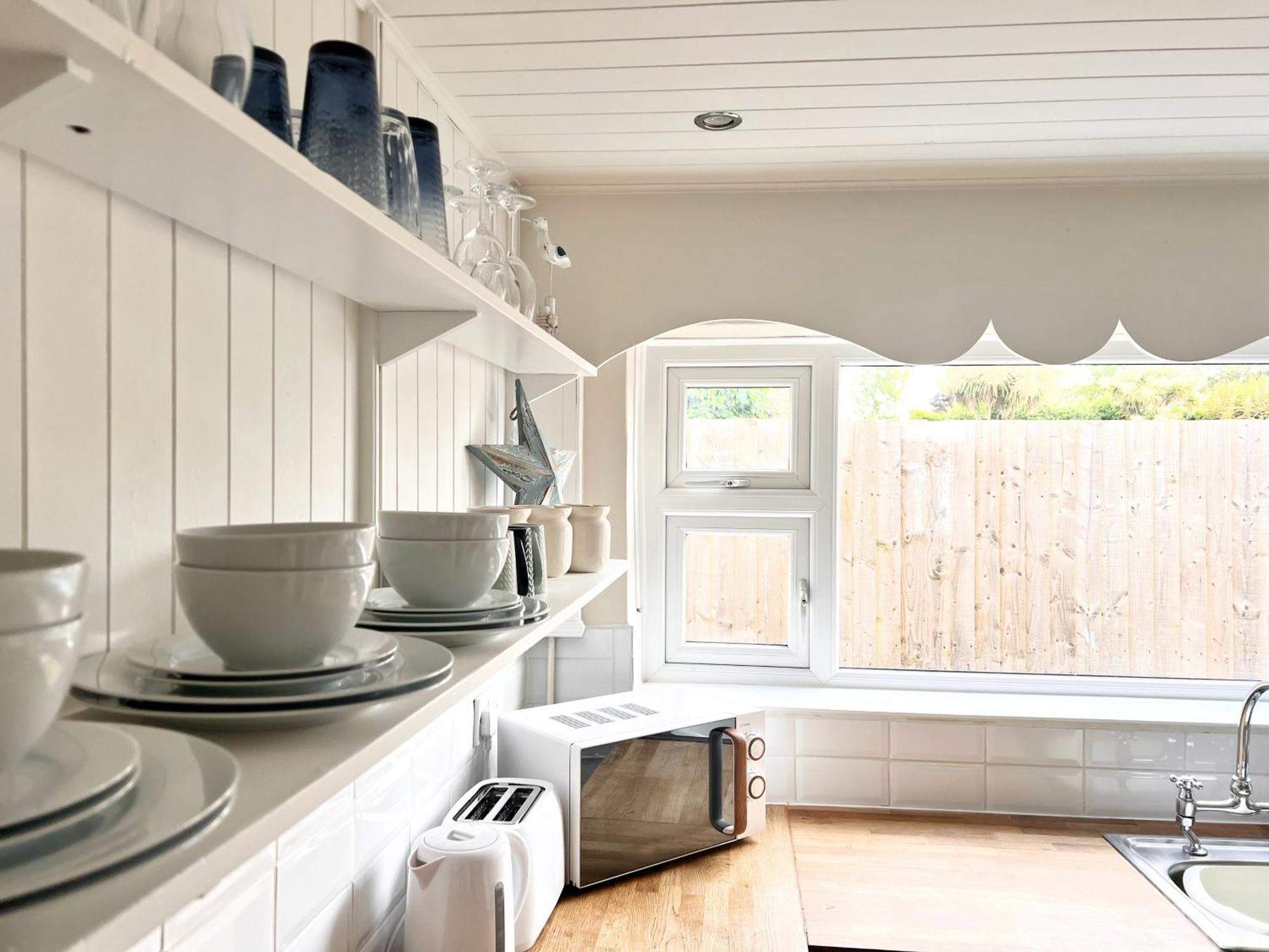 Cosy Cottage In Mersea - Walking Distance To Beach And Town 웨스트 머씨 외부 사진