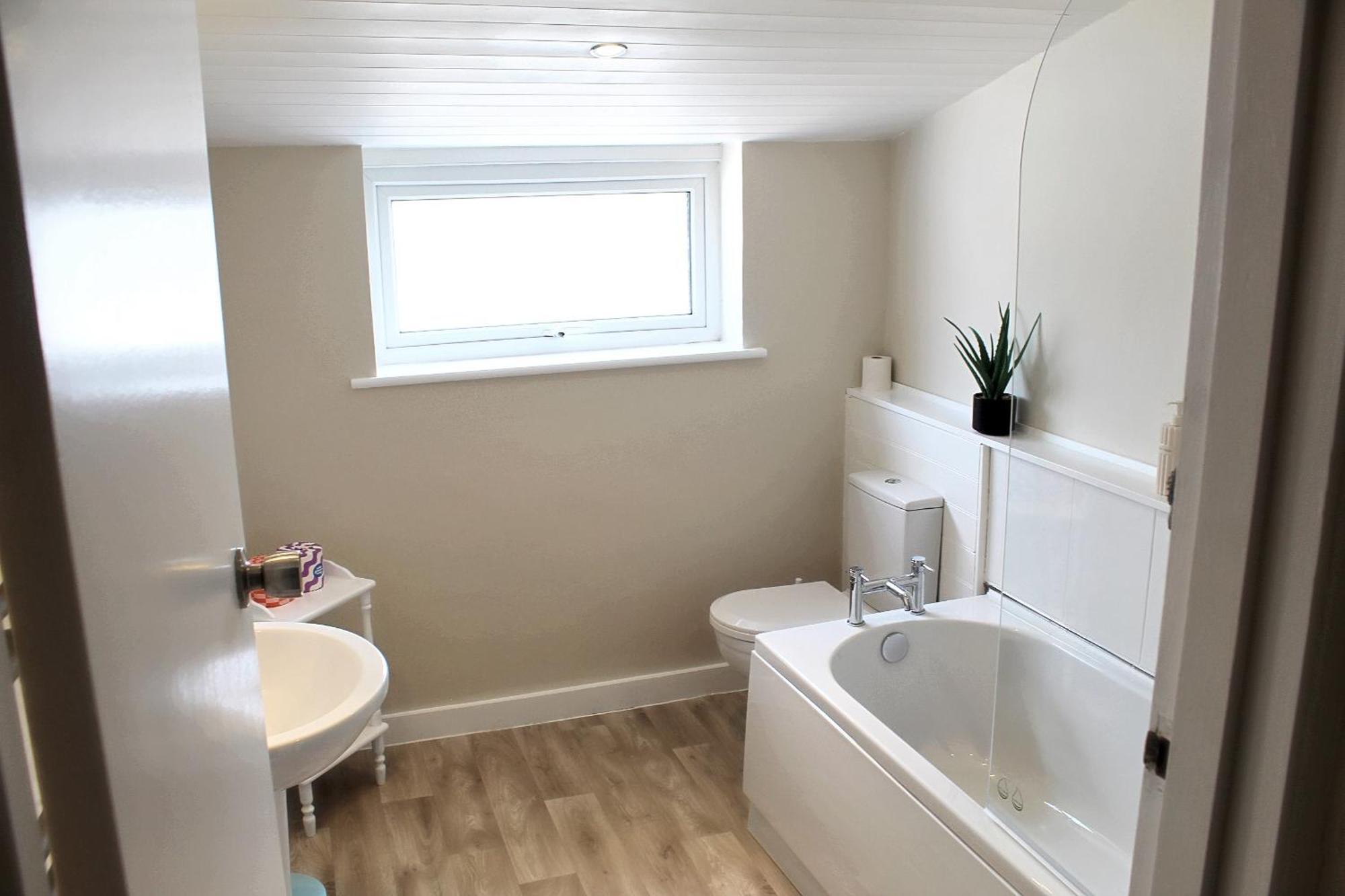 Cosy Cottage In Mersea - Walking Distance To Beach And Town 웨스트 머씨 외부 사진